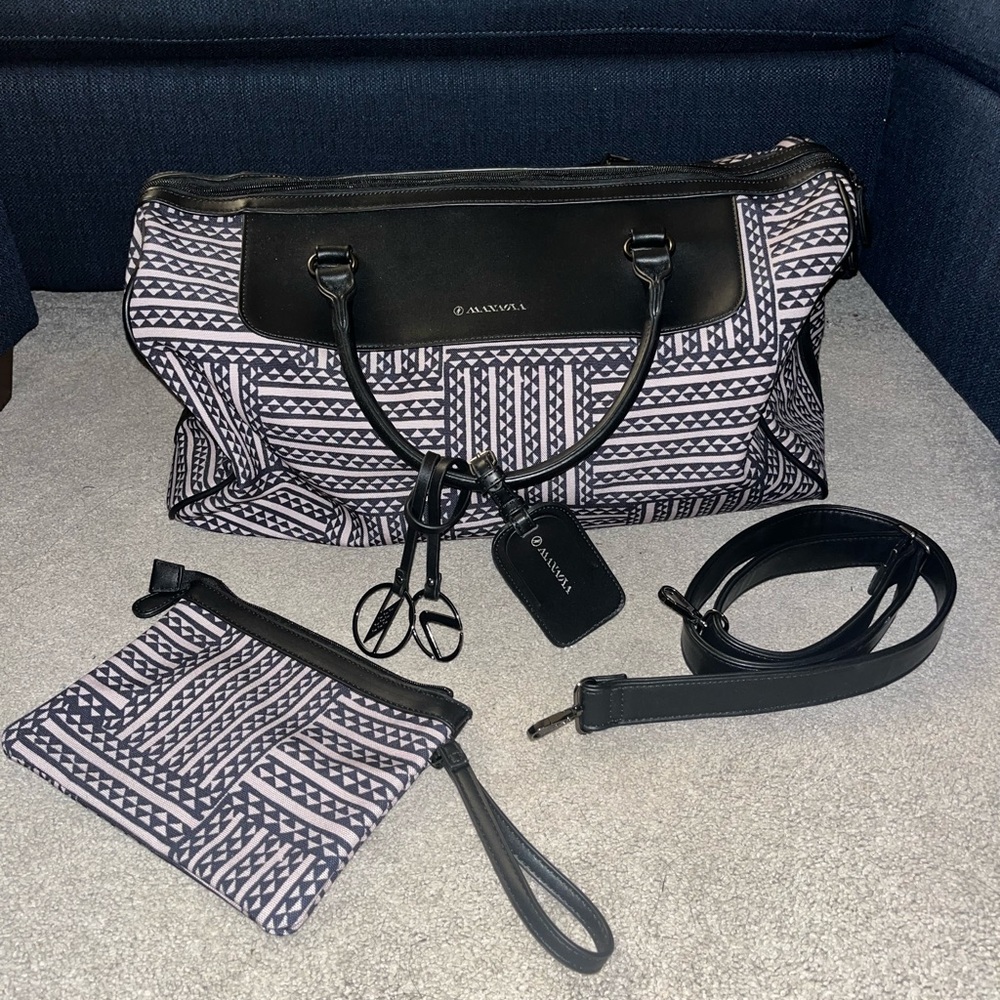 MANAOLA X Lexus travel bag